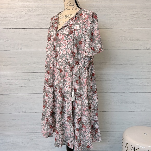 NWT Floral Casual Summer Dress - Picture 2 of 8